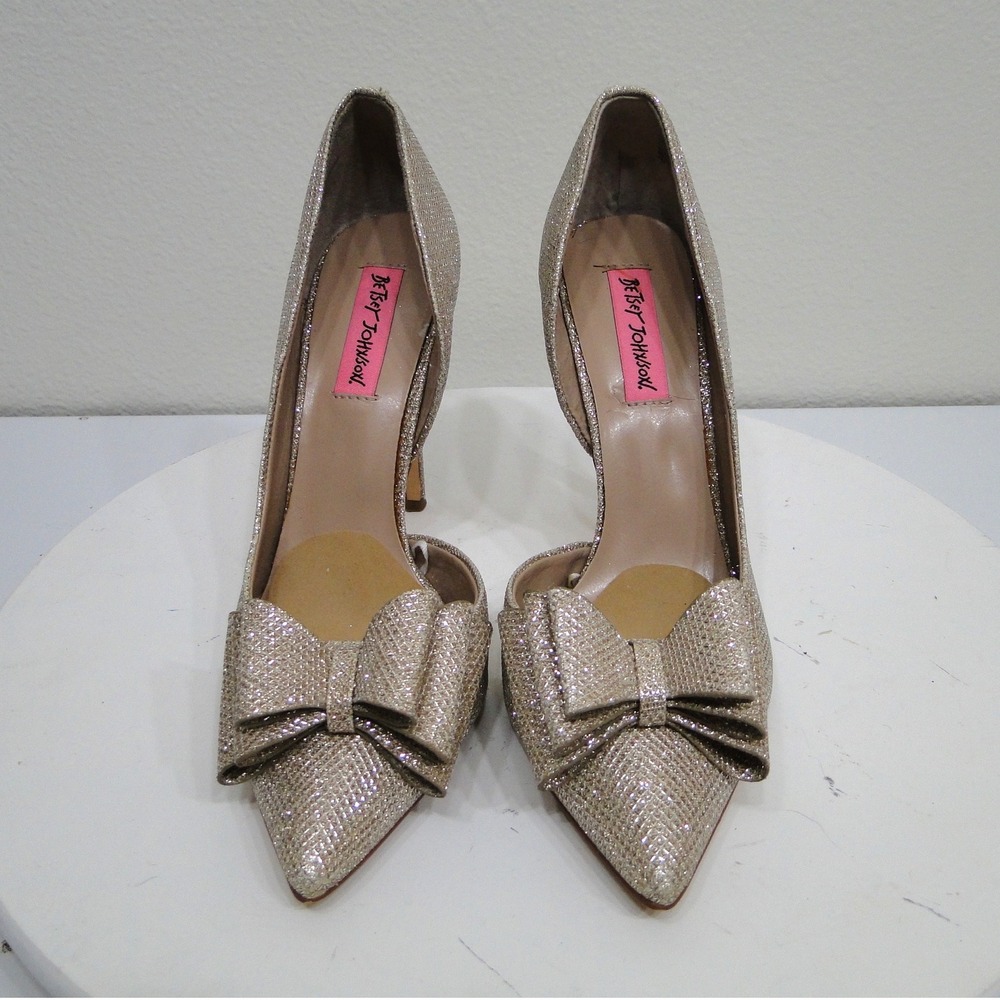 Betsey Johnson Parisss Champagne Gold Glitter Bow Pointed Toe Pumps 8.5 - Picture 2 of 12